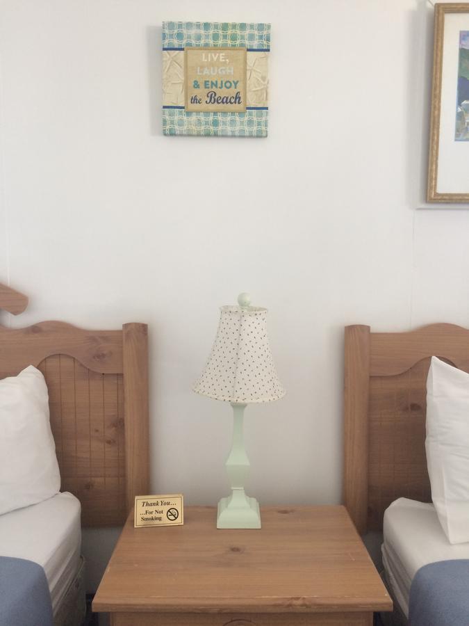 Sandcastle Beachfront Inn Westerly Eksteriør billede